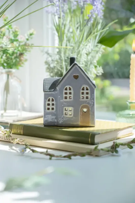 Hus för värmeljus, H 15 cm, B 12 cm, D 8 cm, Keramik, Lila